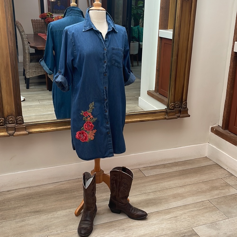 Speed Control Denim Dress with Floral Appliqué